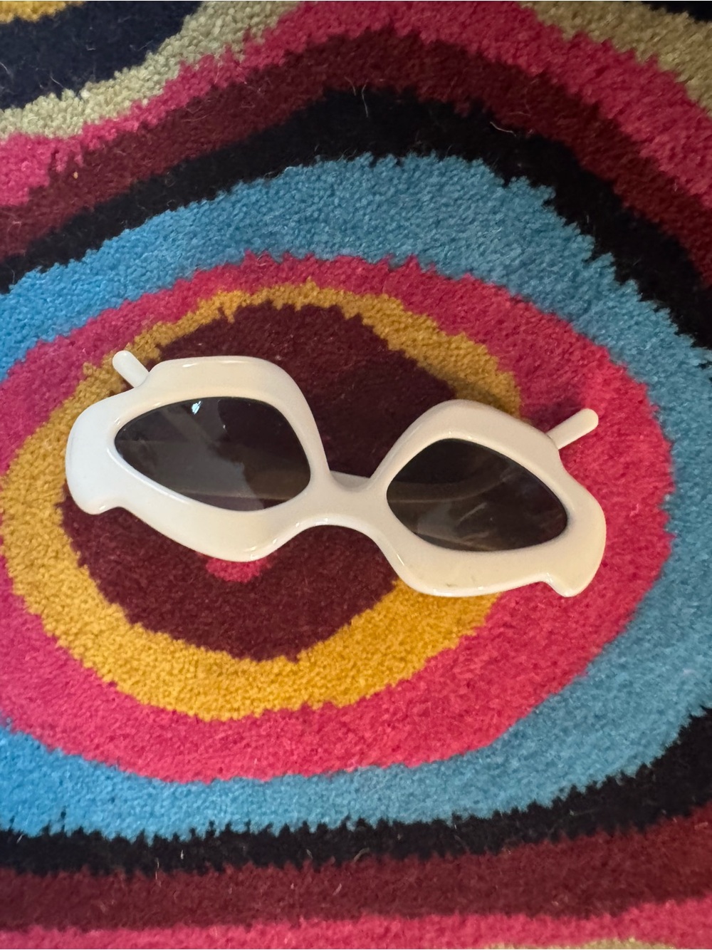 Loewe White Cat-Eye Sunglasses with Dark Lenses